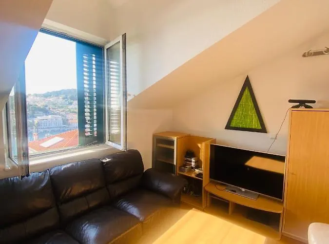 Sky View Of Hell Islands アパート フヴァル