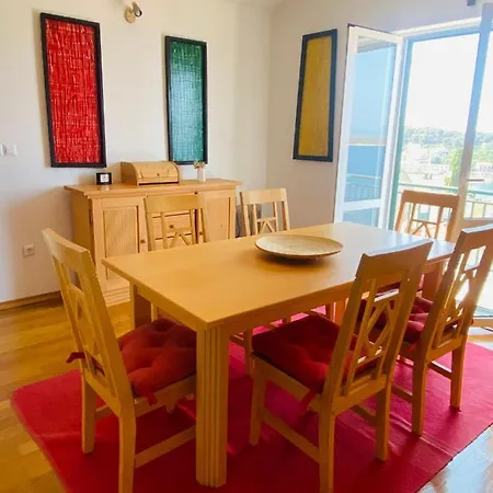 Sky View Of Hell Islands Apartment