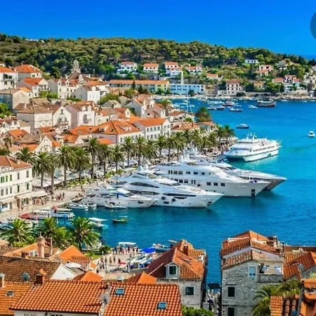 Sky View Of Hell Islands Apartment