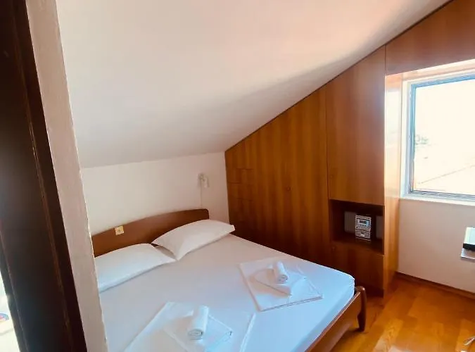 Sky View Of Hell Islands Apartment