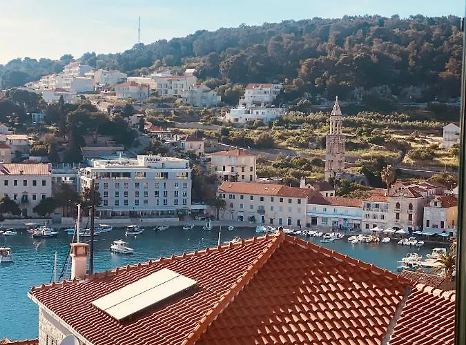 Sky View Of Hell Islands Apartment